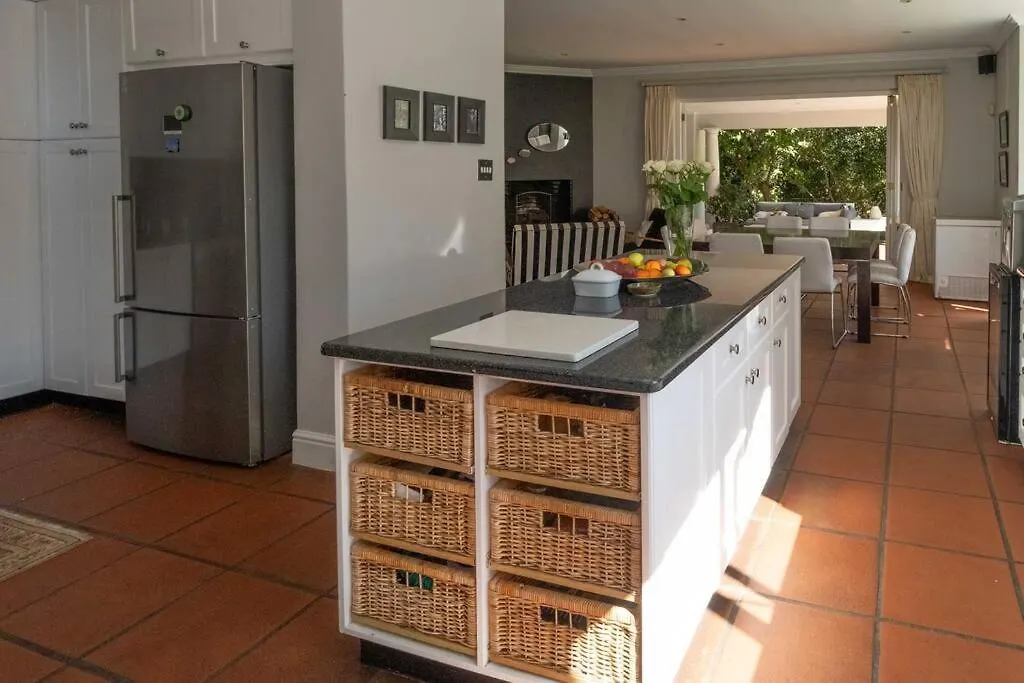 Spacious Home In Cape Town Rondebosch 0*,  Sudáfrica