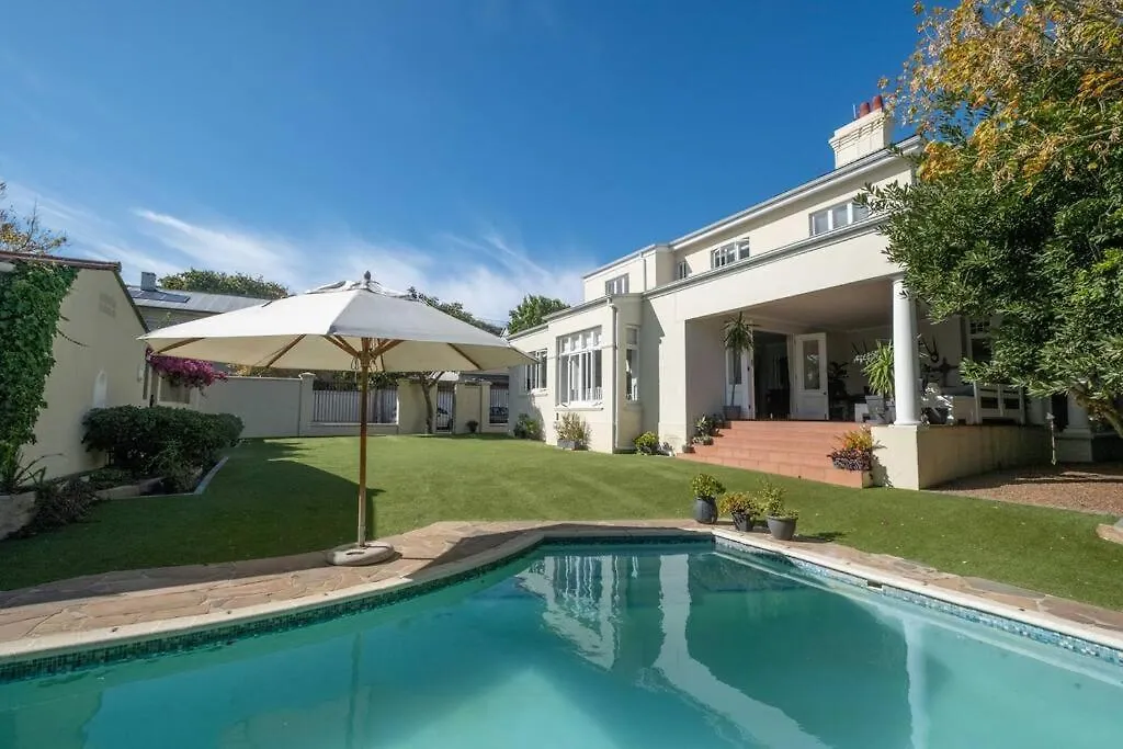 Spacious Home In Cape Town Rondebosch